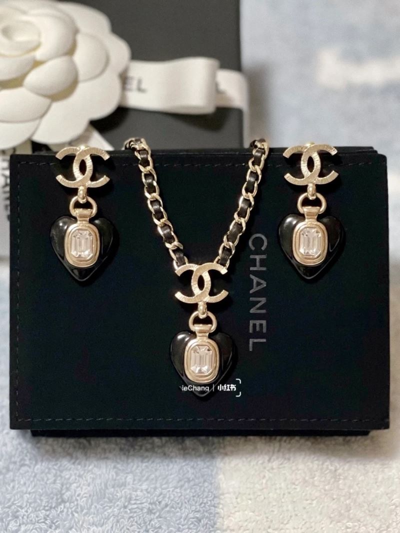 Ch**el necklaces